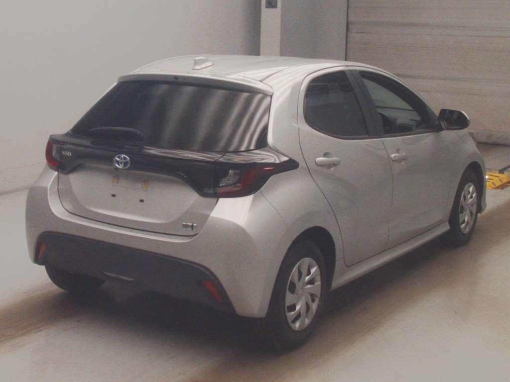 2021 Toyota Yaris Hybrid X auction photo 2