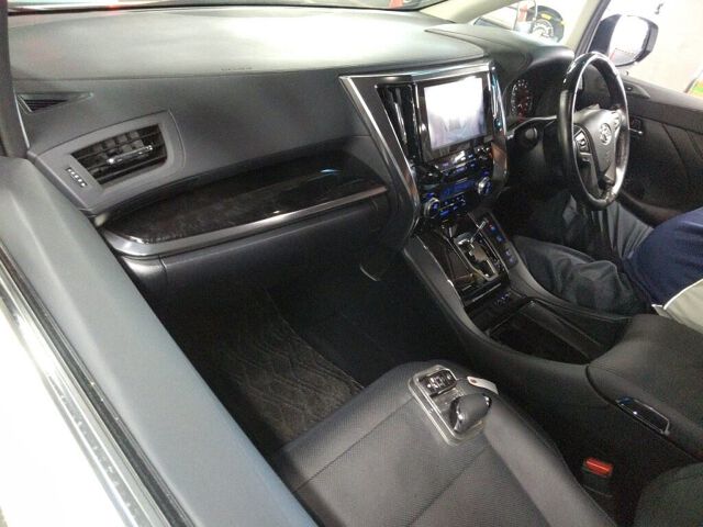 2022 Toyota Alphard 2.5S Cパッケージ auction photo 3