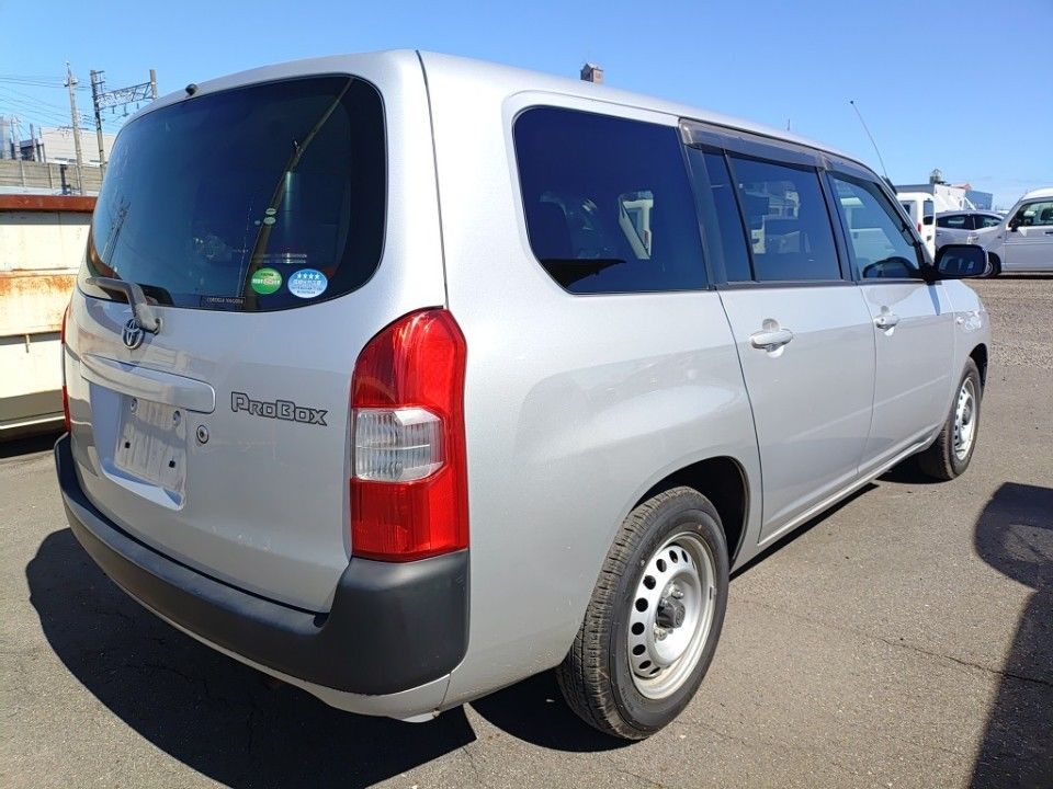 2018 Toyota Probox auction photo 2
