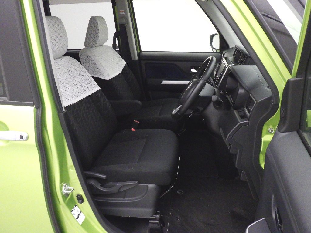 2017 Toyota Roomy 4WD カスタムG S auction photo 6