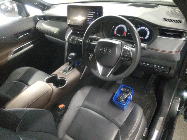 2024 Toyota Harrier Z Leather Package auction photo 3
