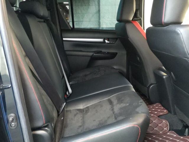 2022 Toyota Hilux Z GR Sport 4WD auction photo 6