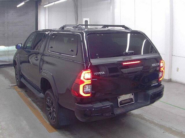 2022 Toyota Hilux Z GR Sport 4WD auction photo 2