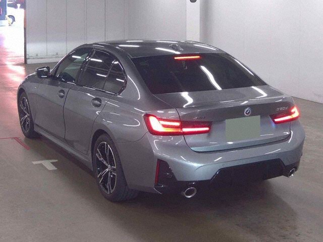 2022 BMW 3 Series 320DXDRIMスポツ 4WD auction photo 2