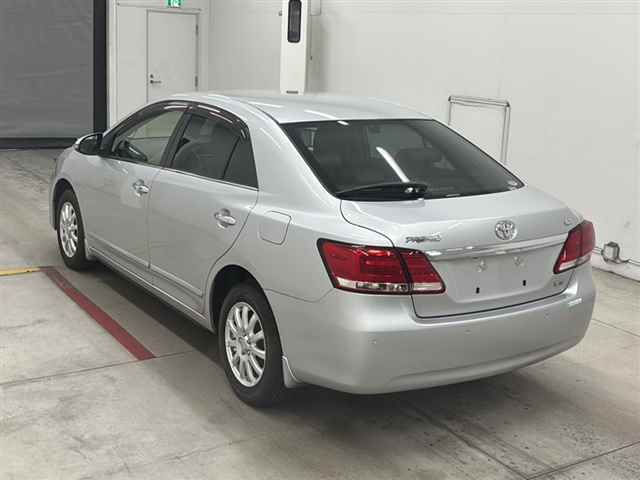 2019 Toyota Premio 1.8X EXパッケージ auction photo 2