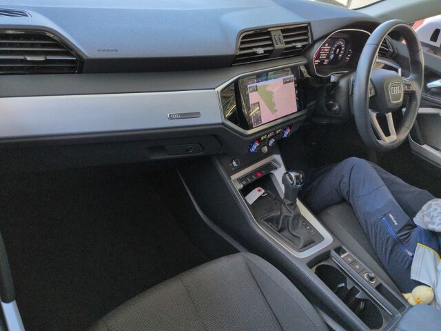 2020 Audi Q3 35TFSIアドバンス auction photo 3