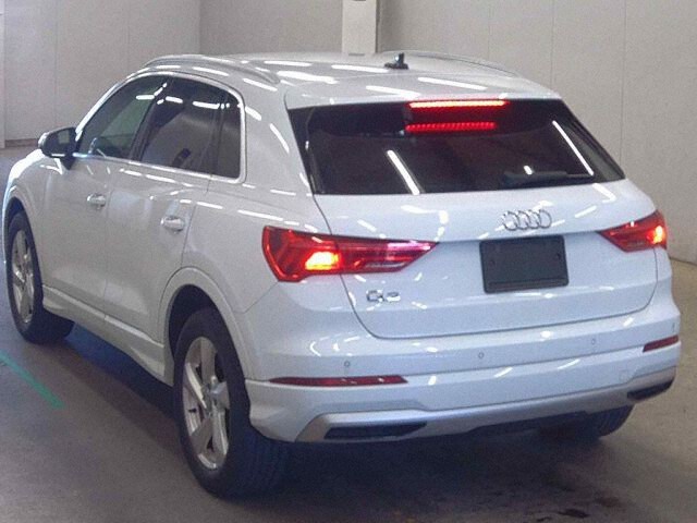2020 Audi Q3 35TFSIアドバンス auction photo 2