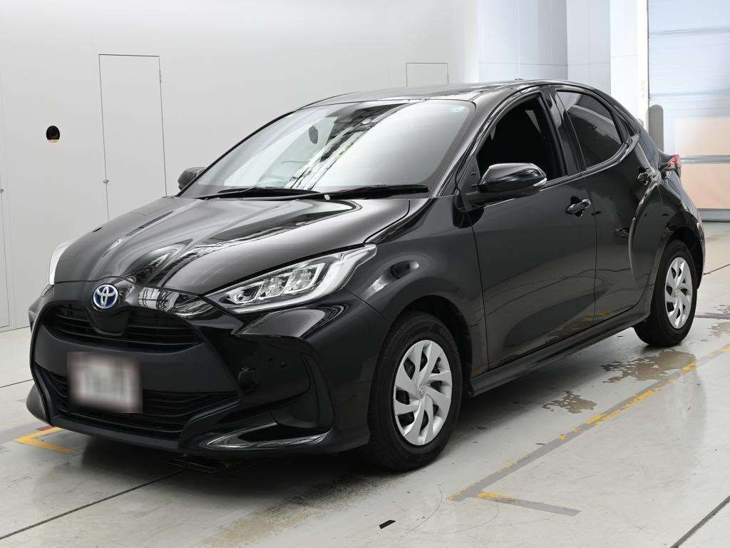 Japan Auction Vehicles 14 2022 Toyota Yaris ハイブリッドG auction photo