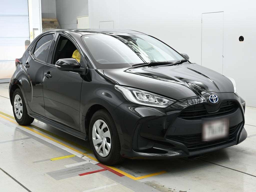 2022 Toyota Yaris ハイブリッドG auction photo 5