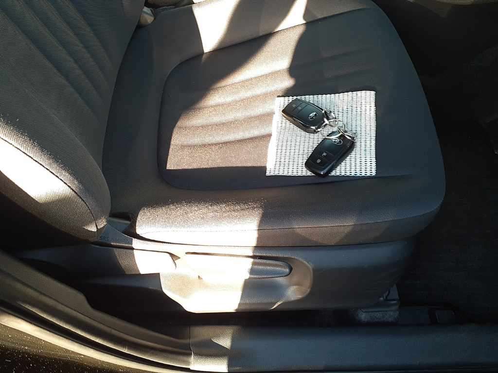 2022 Toyota Yaris ハイブリッドG auction photo 10