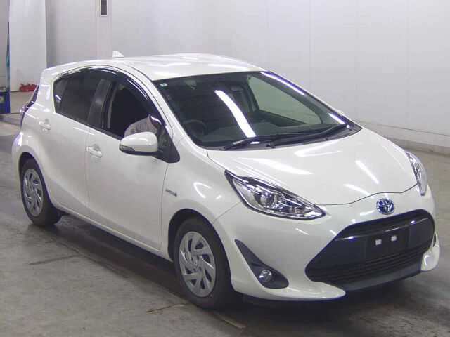 2017 Toyota Aqua G Japan auction vehicle