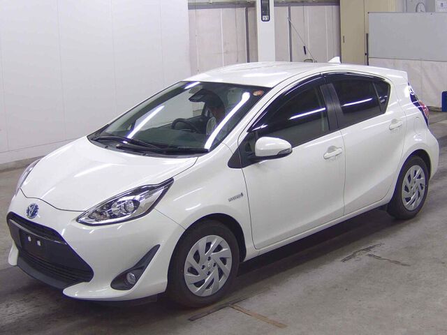 2017 Toyota Aqua G auction photo 4
