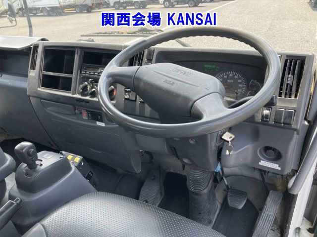 2012 Isuzu Forward dump auction photo 4