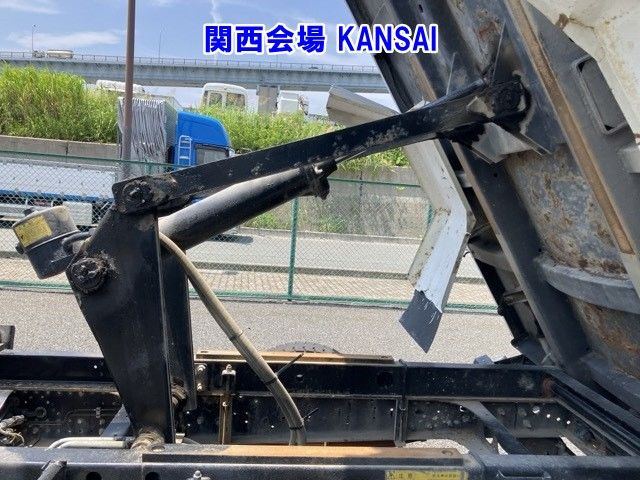 2012 Isuzu Forward dump auction photo 20