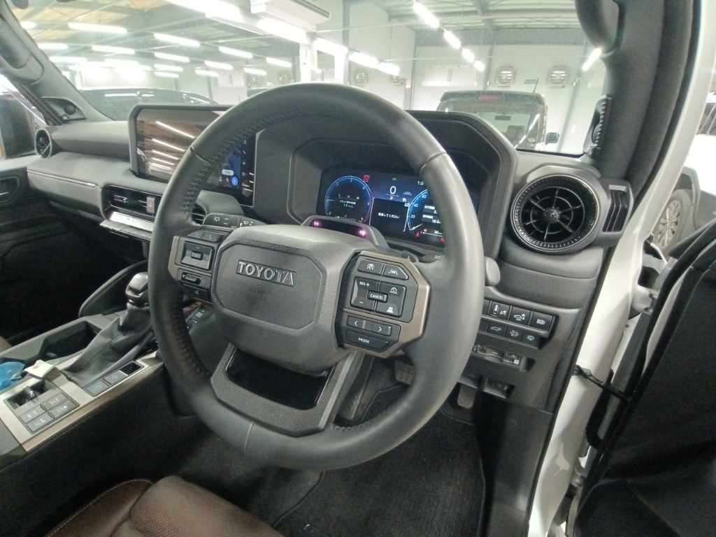 2025 Toyota Land Cruiser 250 ZX 4WD auction photo 9