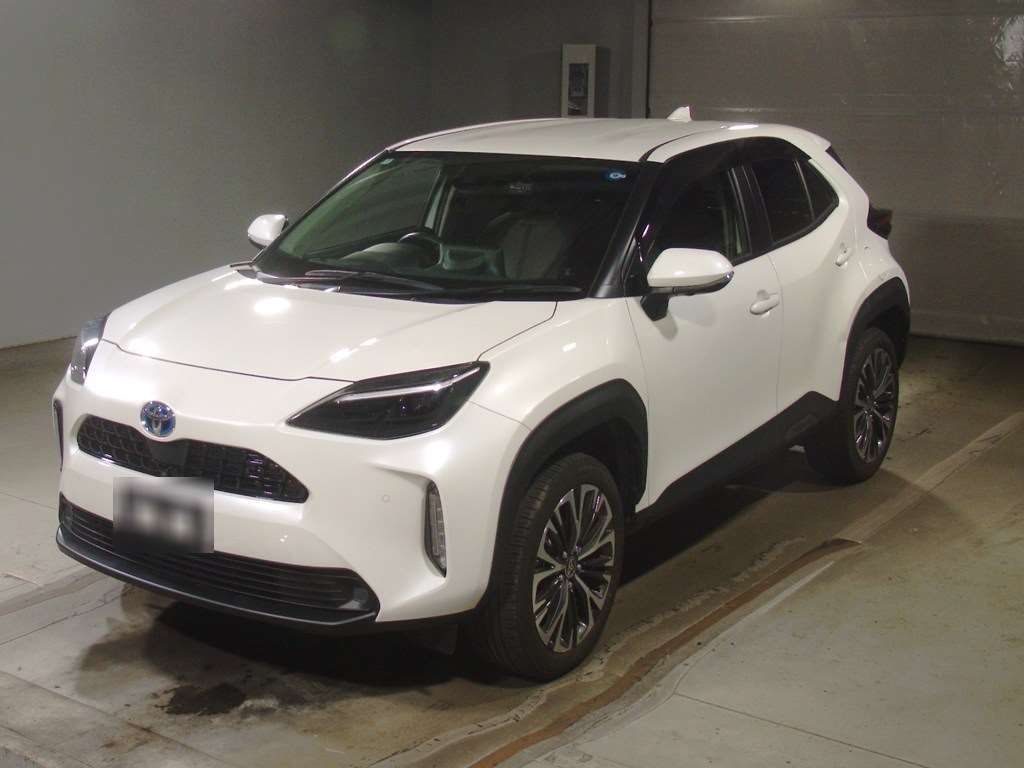 Japan Auction Vehicles 4 2022 Toyota Yaris Cross ハイブリッドZ auction photo