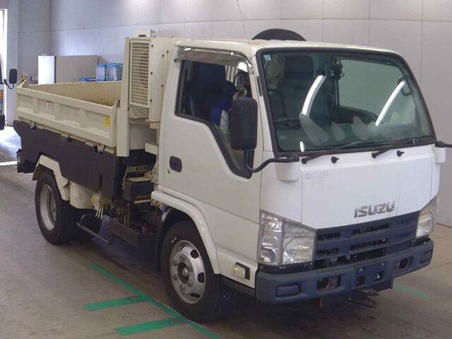2010 Isuzu Elf dump Japan auction vehicle