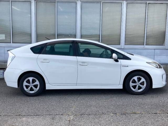 2014 Toyota Prius S auction photo 2