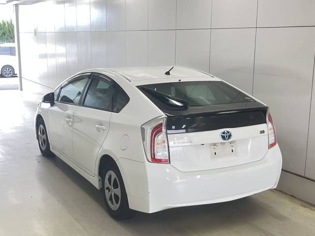 2014 Toyota Prius S auction photo 3
