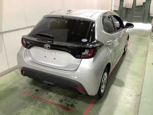 2021 Toyota Yaris X auction photo 2