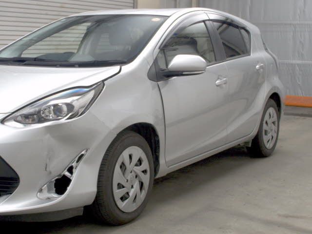 2020 Toyota Aqua S auction photo 4