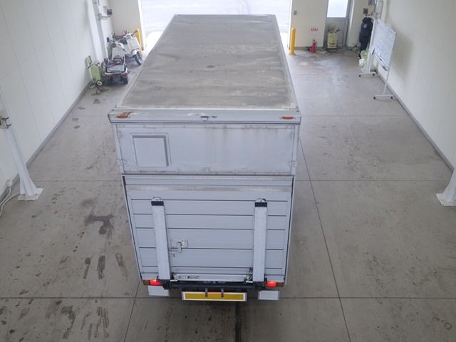 2011 Isuzu Elf アルミバン PG auction photo 3