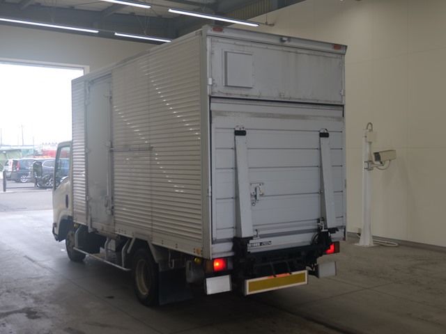 2011 Isuzu Elf アルミバン PG auction photo 2