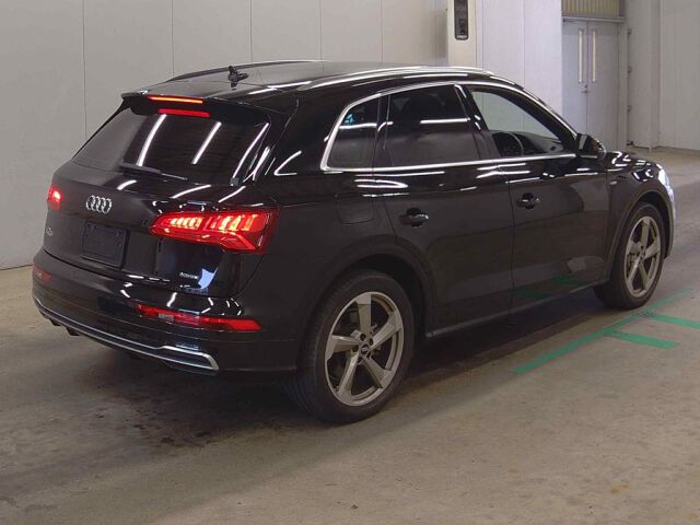 2019 Audi Q5 40TDIクワスポSエア 4WD auction photo 5
