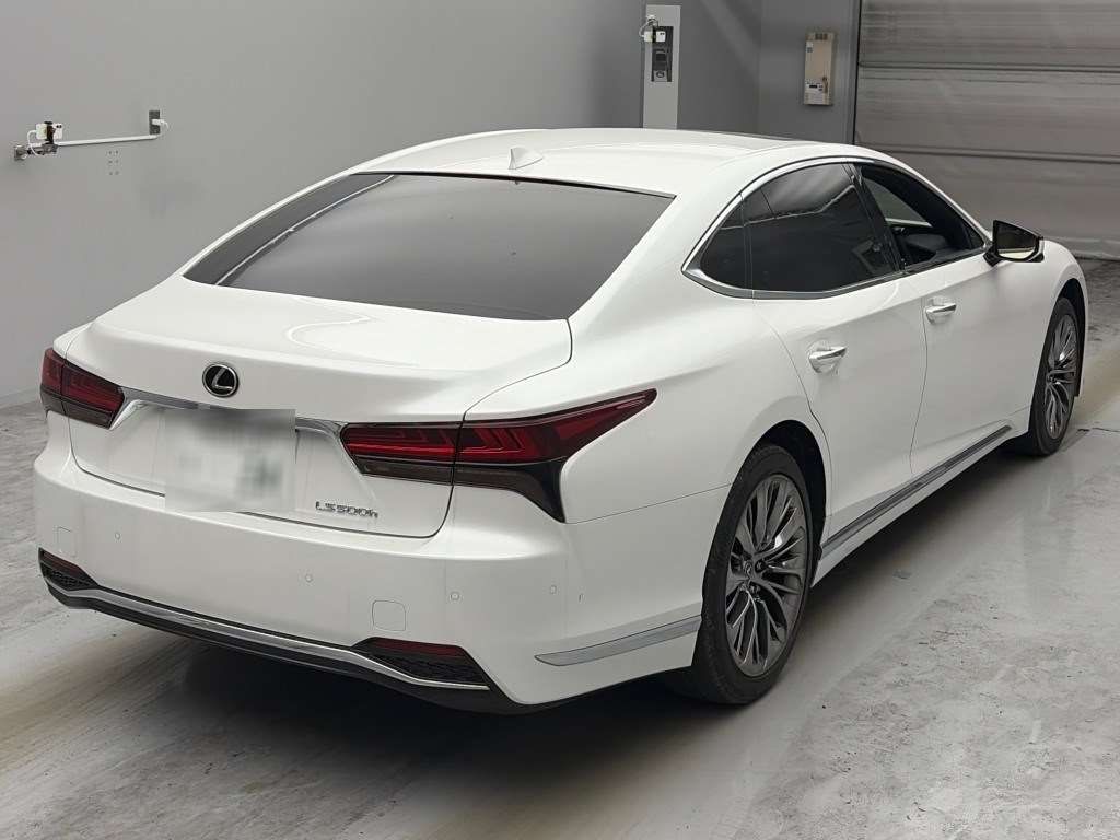 2023 Lexus LS LS500h Version L auction photo 2