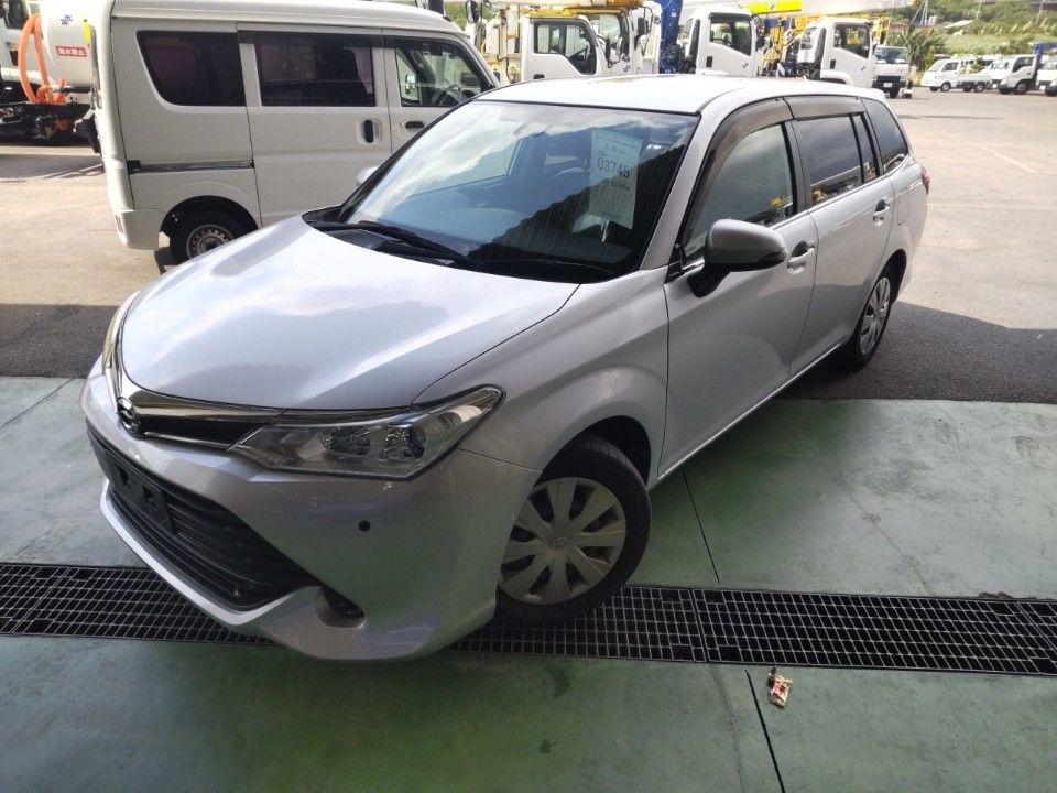 Japan Auction Vehicles 21 2015 Toyota Corolla Fielder auction photo
