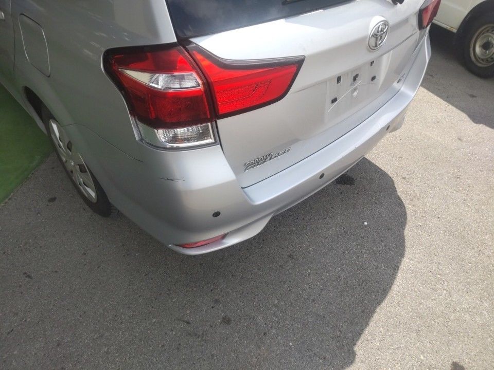 2015 Toyota Corolla Fielder auction photo 19