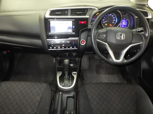 2016 Honda Fit 13G Fパッケージコンフォートエディション auction photo 3