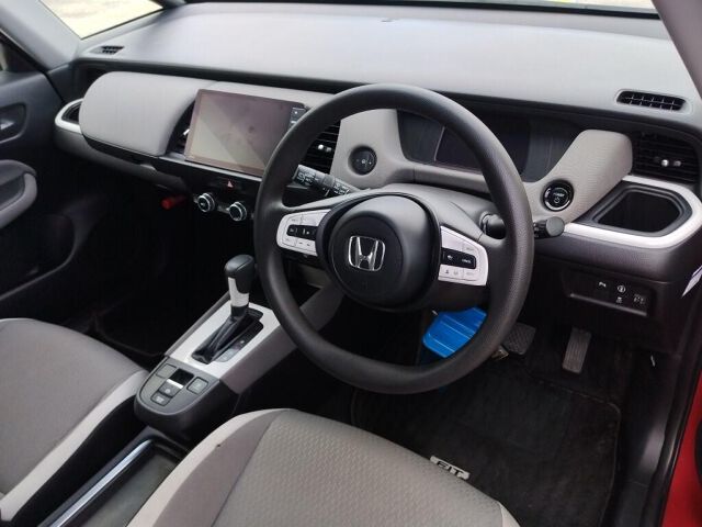 2021 Honda Fit EHEVクロスター auction photo 3