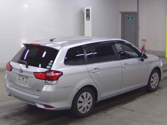 2015 Toyota Corolla Fielder HV G auction photo 5