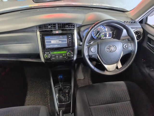 2015 Toyota Corolla Fielder HV G auction photo 3