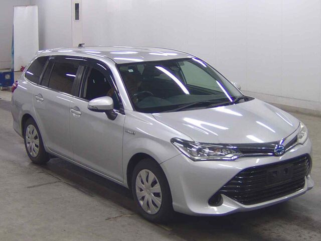 2015 Toyota Corolla Fielder HV G Japan auction vehicle