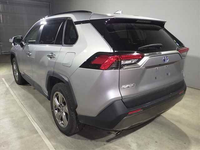 2019 Toyota RAV4 4WDハイブリッドG auction photo 4