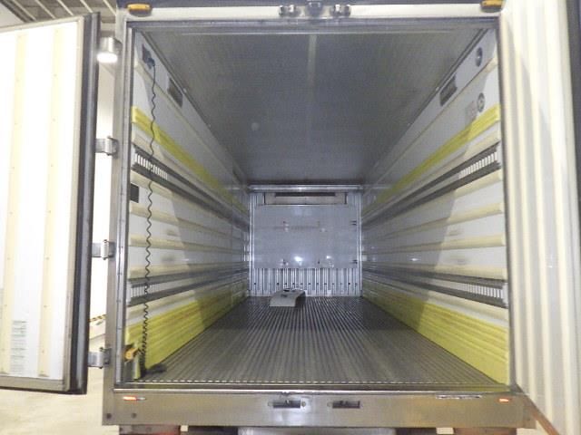 2018 Isuzu Forward 冷蔵・冷凍車 auction photo 4