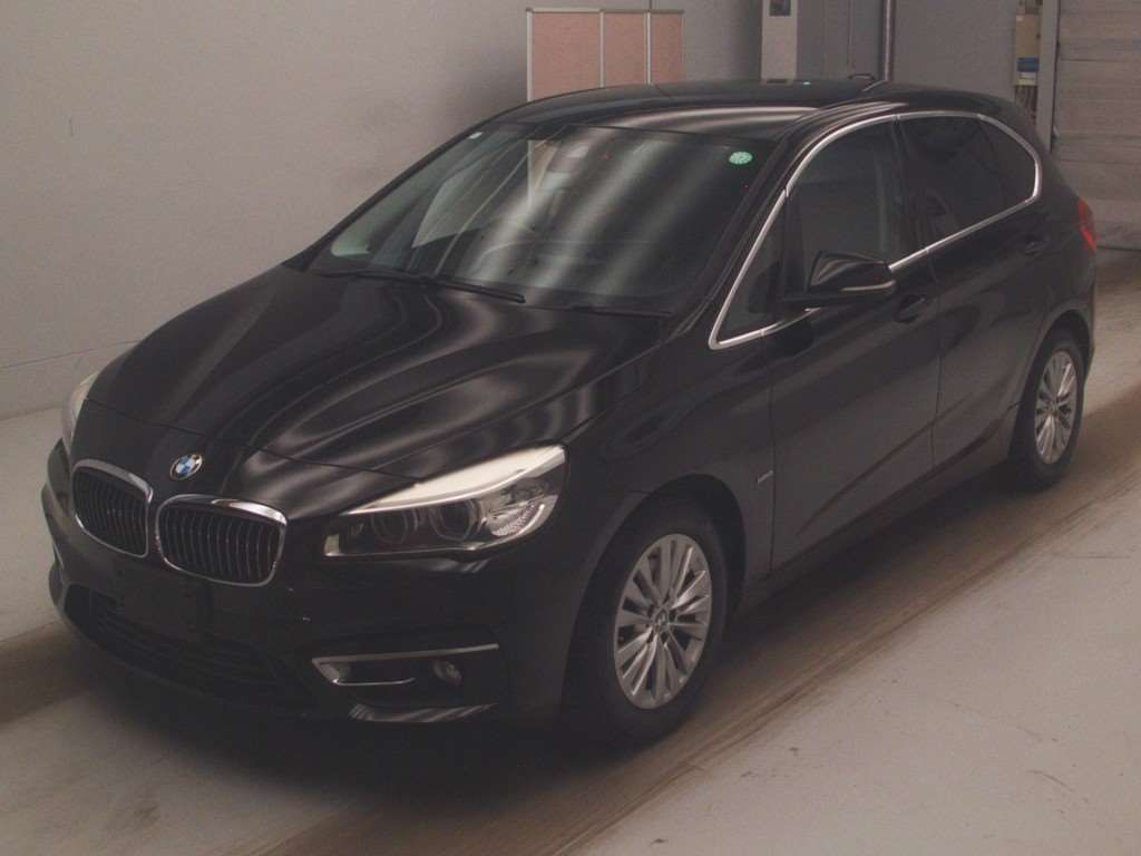 2015 BMW 2 Series 218D Japan auction vehicle