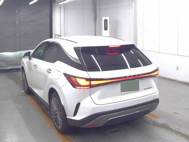 2024 Lexus RX RX350HバージョL auction photo 2