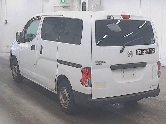 2011 Nissan NV200 Vanette Van auction photo 2