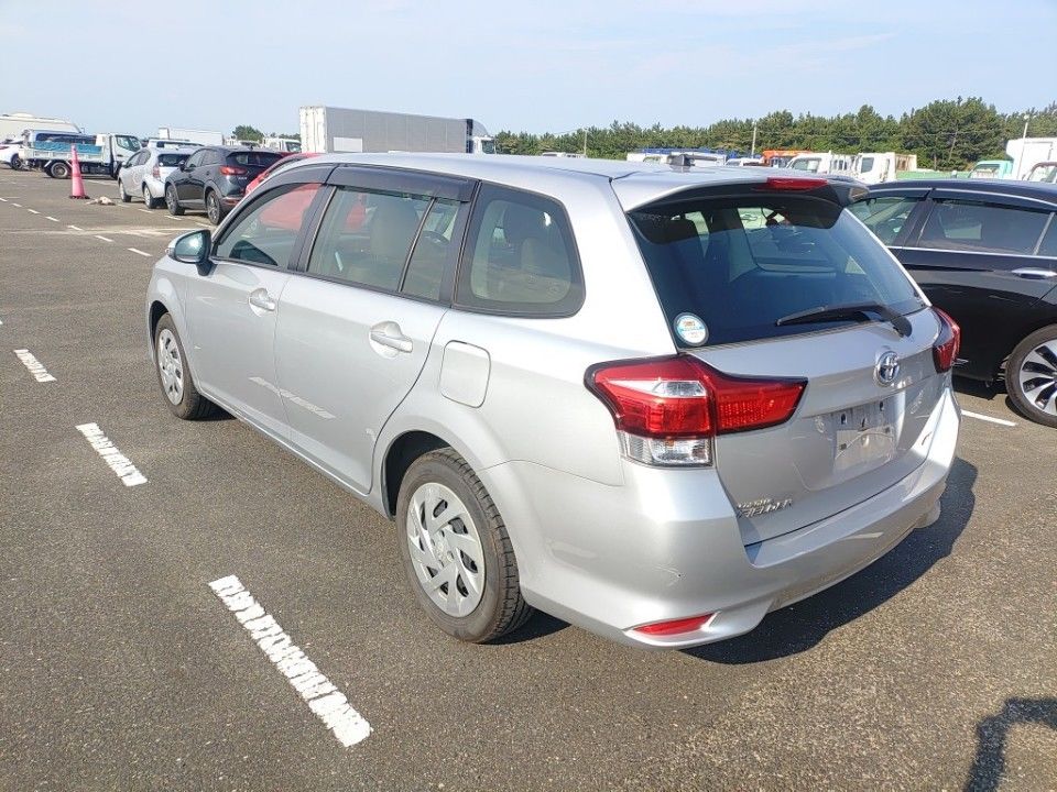 2021 Toyota Corolla Fielder auction photo 6
