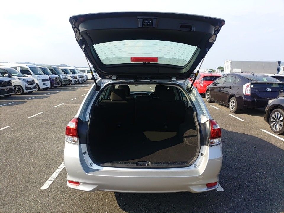 2021 Toyota Corolla Fielder auction photo 8
