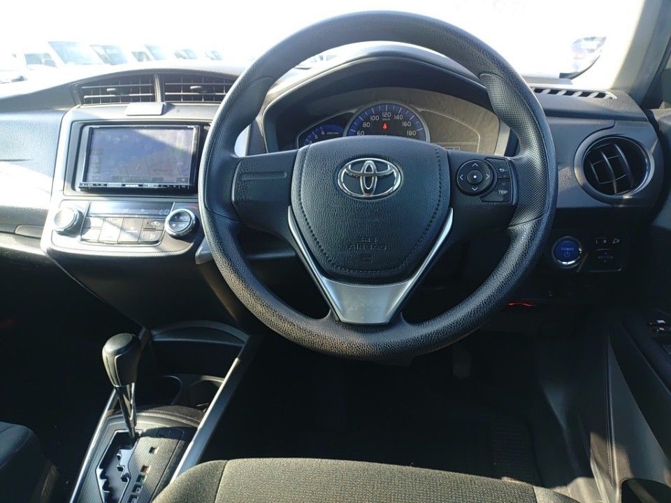 2021 Toyota Corolla Fielder auction photo 3