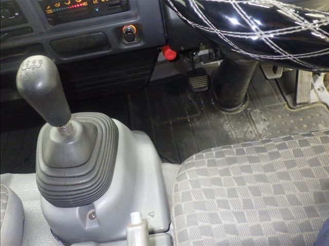 2004 Isuzu Elf Flatbed auction photo 7