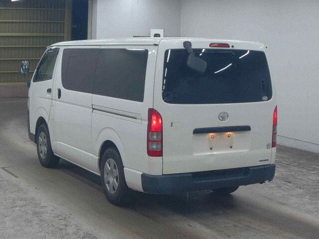 2015 Toyota Hiace Long DX 4WD auction photo 2
