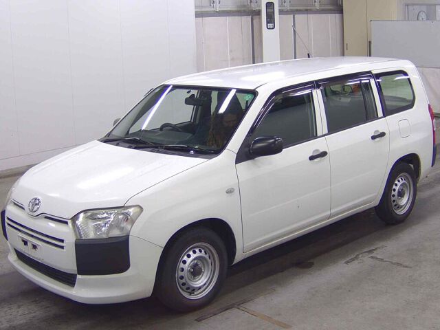 2016 Toyota Succeed UL auction photo 4