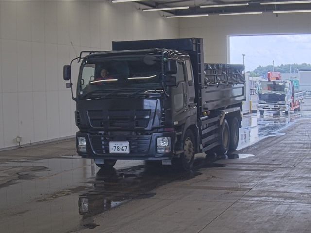 2012 Isuzu Giga ダンプ Japan auction vehicle