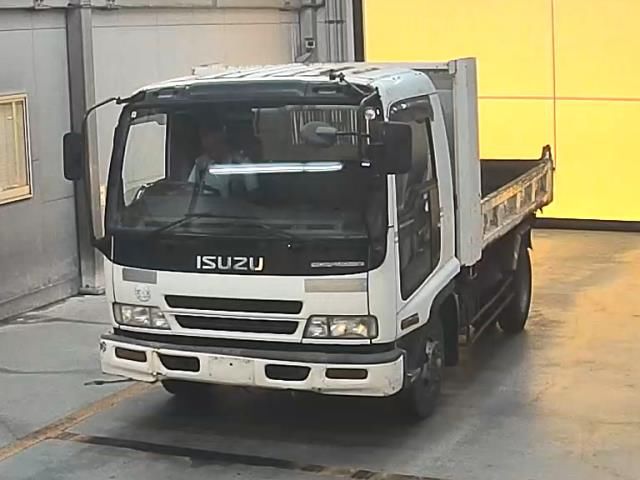 2005 Isuzu Forward Japan auction vehicle