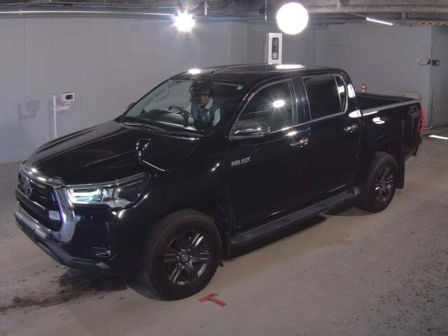 2023 Toyota Hilux Z 4WD auction photo 4